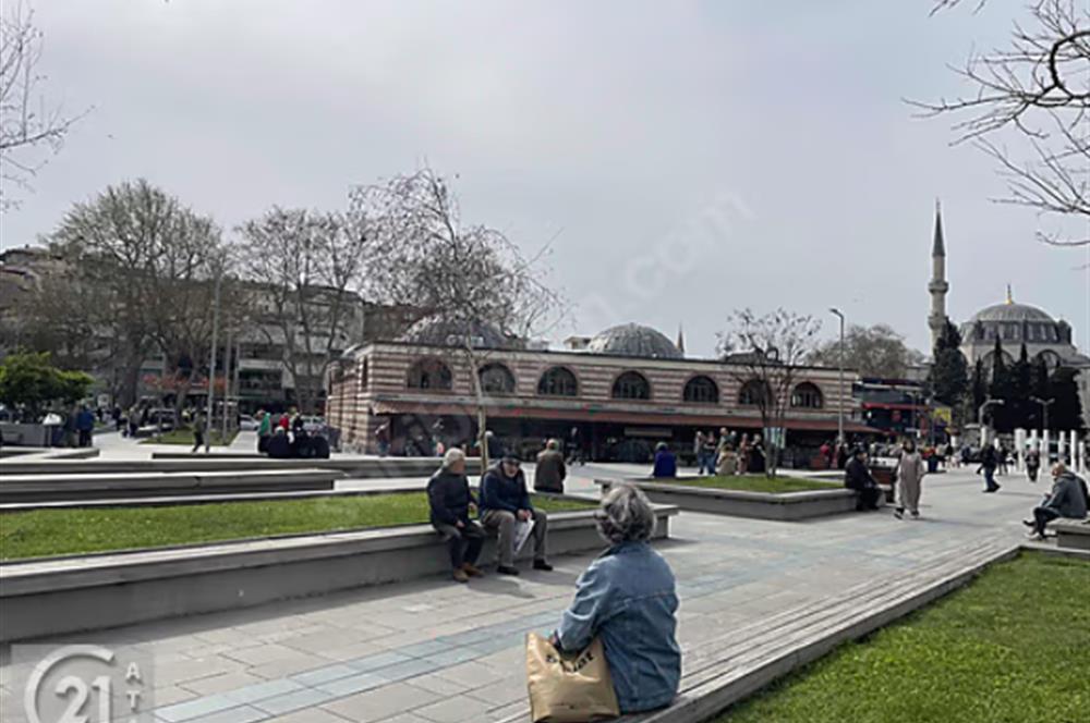 ÜSKÜDAR MİMAR SİNAN ÇARŞISINDA KİRA GETİRİLİ SATILIK DÜKKAN