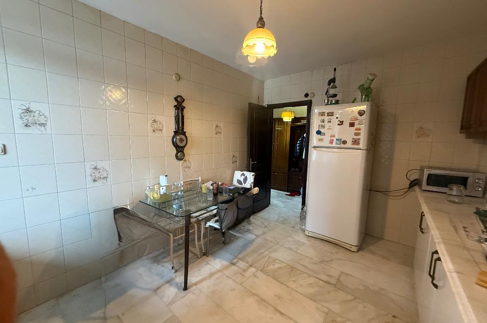 Sarıyer Reşitpaşa’da bulunan Gümüşevler Sitesi’nde 3+1 Kiralık Daire 