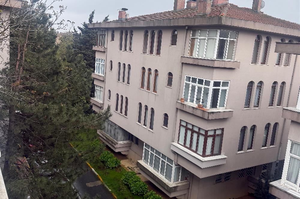 Sarıyer Reşitpaşa’da bulunan Gümüşevler Sitesi’nde 3+1 Kiralık Daire 