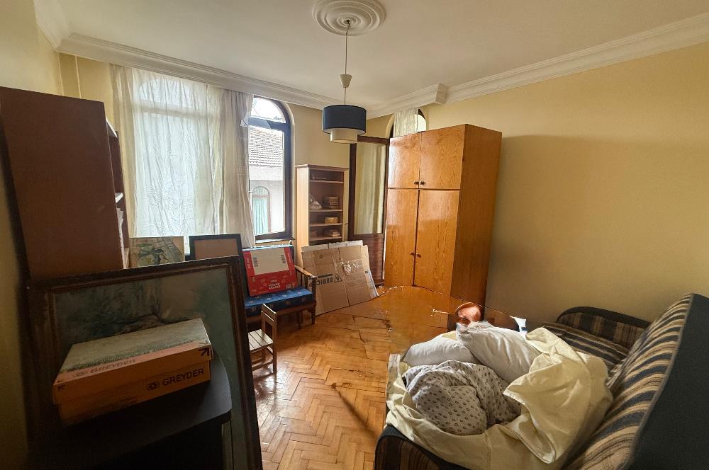 Sarıyer Reşitpaşa’da bulunan Gümüşevler Sitesi’nde 3+1 Kiralık Daire 