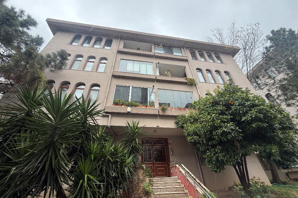 Sarıyer Reşitpaşa’da bulunan Gümüşevler Sitesi’nde 3+1 Kiralık Daire 
