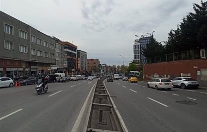 Merkezi Lokasyon! Çakmakta Hem Oturumluk Hem Ticari Uygun Bina
