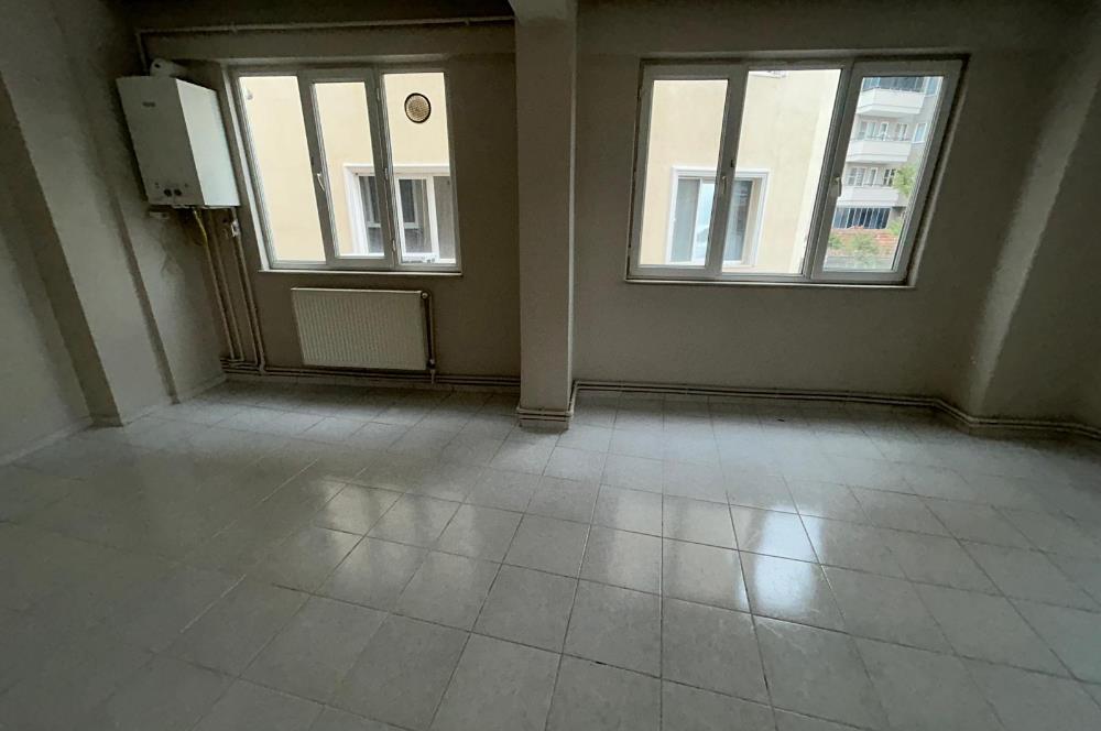 C21 BAL'DAN ÇARŞIDA İNCİRLİ CAMİ YANI ARA KAT 2+1 KİRALIK DAİRE