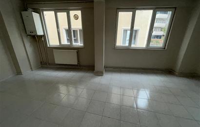 C21 BAL'DAN ÇARŞIDA İNCİRLİ CAMİ YANI ARA KAT 2+1 KİRALIK DAİRE