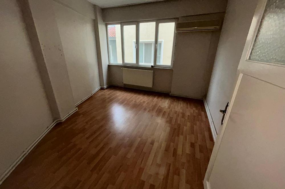 C21 BAL'DAN ÇARŞIDA İNCİRLİ CAMİ YANI ARA KAT 2+1 KİRALIK DAİRE