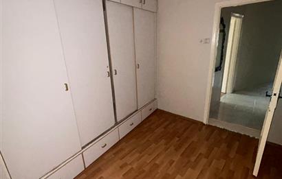 C21 BAL'DAN ÇARŞIDA İNCİRLİ CAMİ YANI ARA KAT 2+1 KİRALIK DAİRE