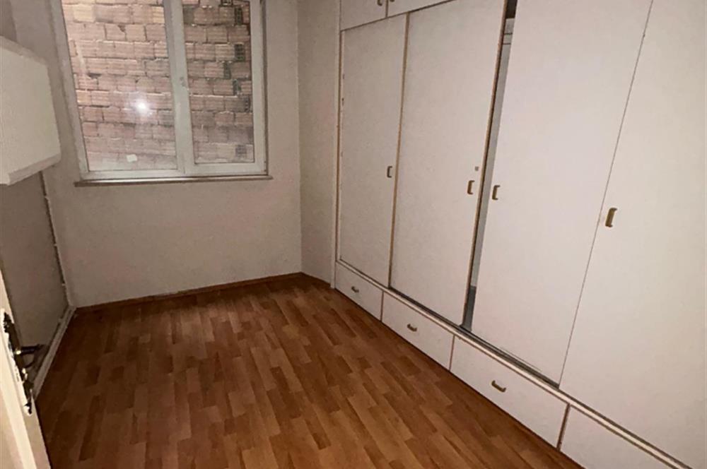 C21 BAL'DAN ÇARŞIDA İNCİRLİ CAMİ YANI ARA KAT 2+1 KİRALIK DAİRE