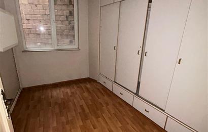 C21 BAL'DAN ÇARŞIDA İNCİRLİ CAMİ YANI ARA KAT 2+1 KİRALIK DAİRE