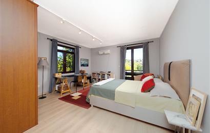 ZEKERİYAKÖY GARANTİ KOZA VİLLASI 6+2 BAKIMLI VE GENİŞ BAHÇELİ
