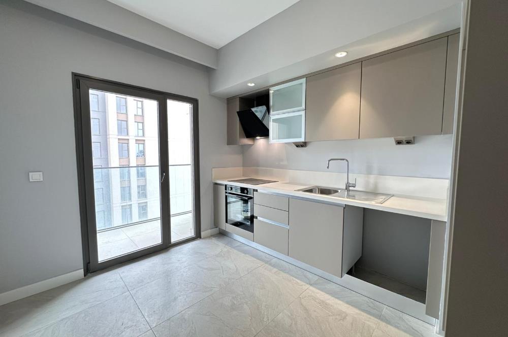 C21 ROOF'DAN YENİ FİKİRTEPE 16.ETAP KAPALI MUTFAK 2+1 KİRALIK
