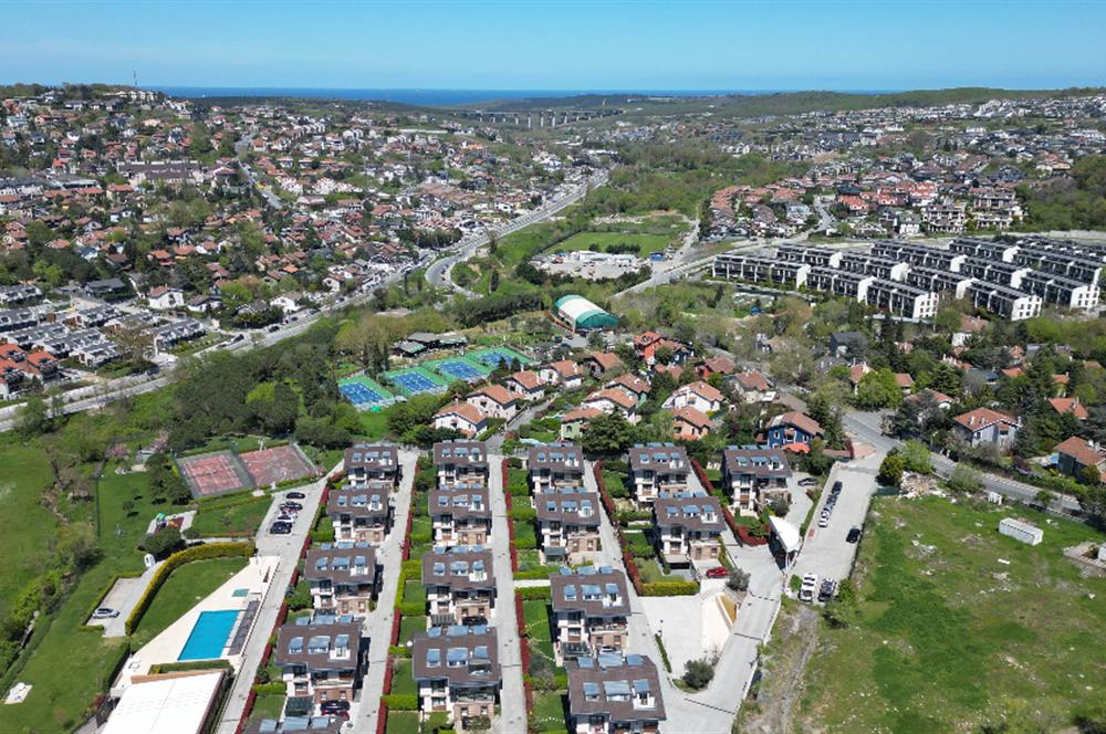 ZEKERİYAKÖY GARANTİ KOZA VİLLASI 6+2 BAKIMLI VE GENİŞ BAHÇELİ