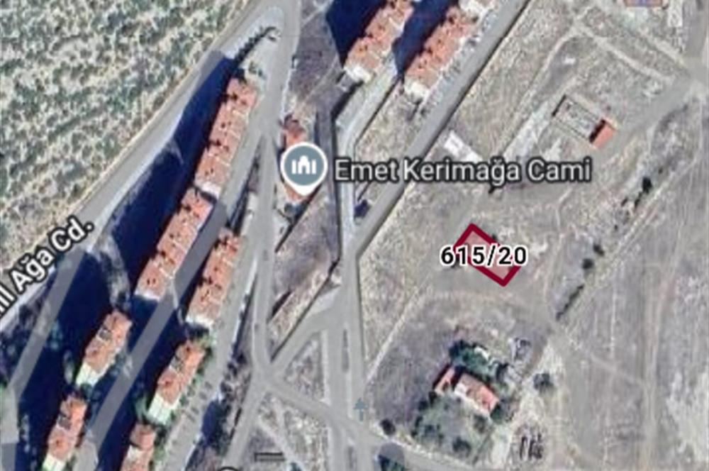 C21 BAL'DAN KÜTAHYA EMET ESENTEPE MAH.DE SATILIK 375 M2 ARSA