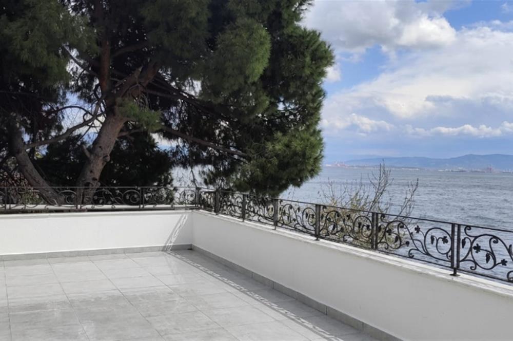 Gemlik Karacaali'de Deniz Manzaralı Satılık 6+3 Tripleks