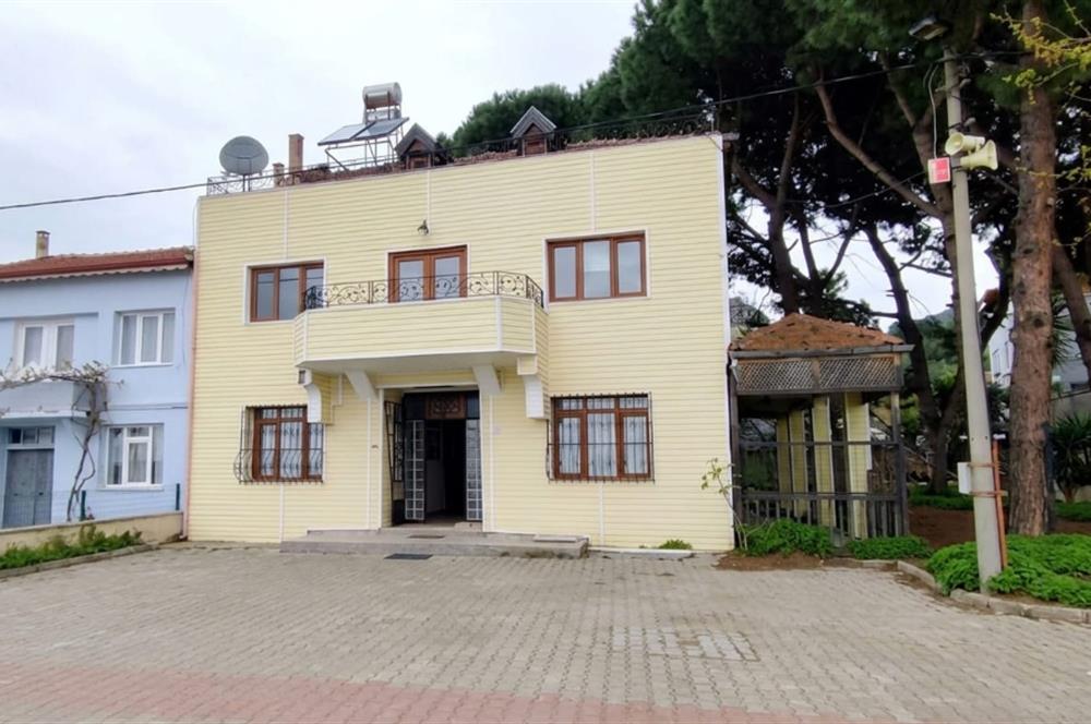 Gemlik Karacaali'de Deniz Manzaralı Satılık 6+3 Tripleks