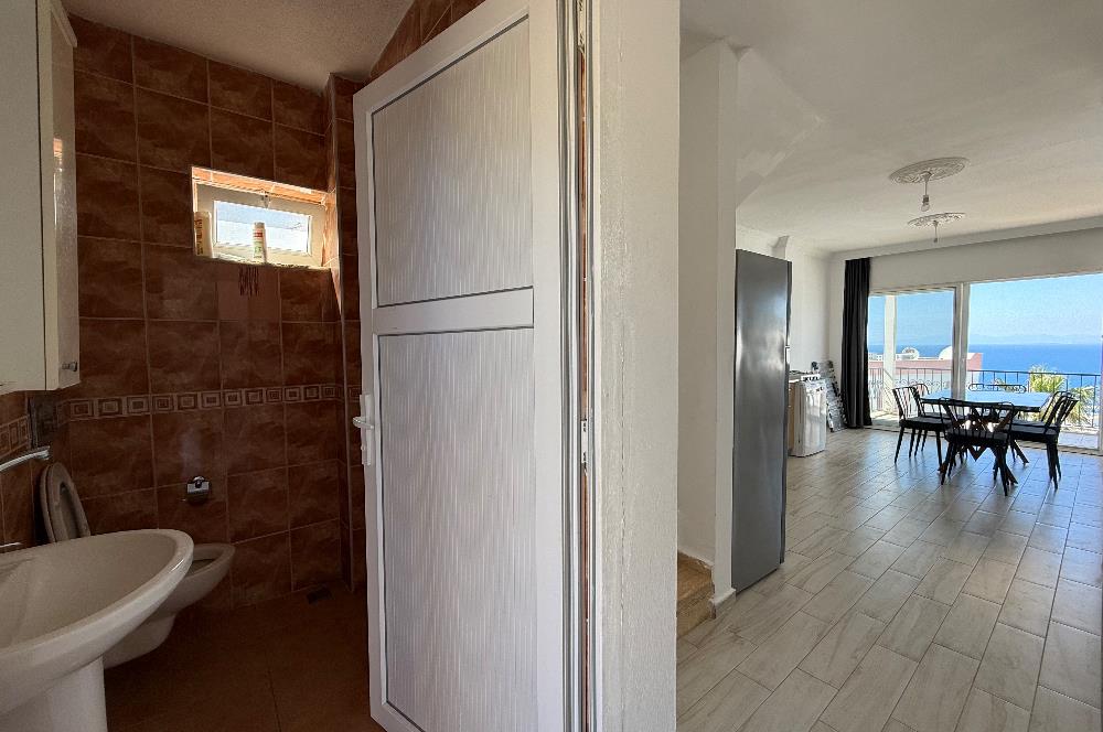 Bodrum Gümüşlük Koyunbaba’da Kiralık Eşyalı Deniz Manzaralı 3+1 Dubleks 
