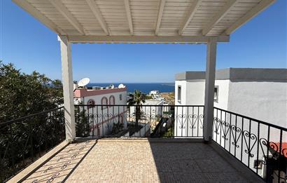 Bodrum Gümüşlük Koyunbaba’da Kiralık Eşyalı Deniz Manzaralı 3+1 Dubleks 