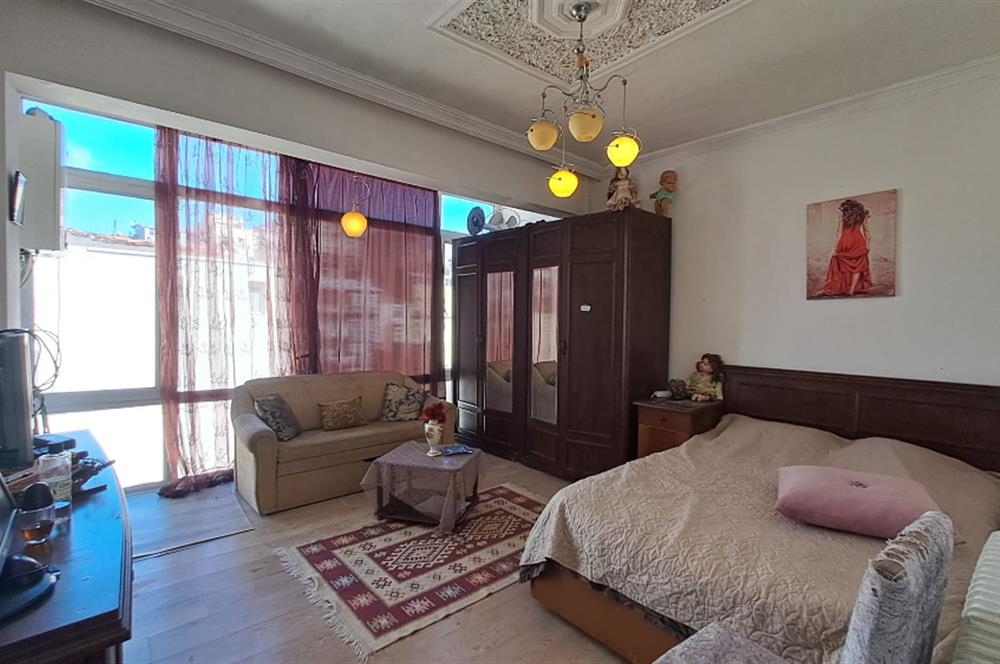 ÖMER HAYYAM CADDE ÜSTÜNDE SATILIK 2+1 DAİRE