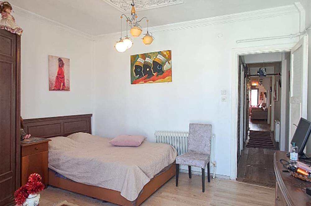 ÖMER HAYYAM CADDE ÜSTÜNDE SATILIK 2+1 DAİRE