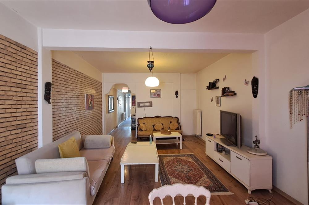 ÖMER HAYYAM CADDE ÜSTÜNDE SATILIK 2+1 DAİRE