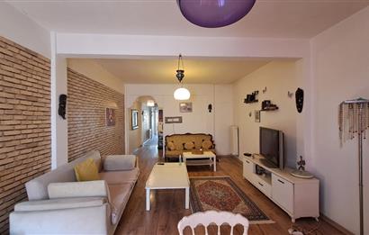 ÖMER HAYYAM CADDE ÜSTÜNDE SATILIK 2+1 DAİRE