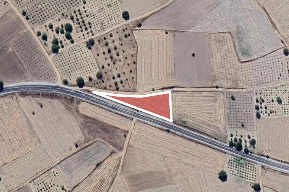 C21 LOF'TAN BAKLAN ÇATALOBADA 2071M2 SATILIK YOLA SIFIR TARLA