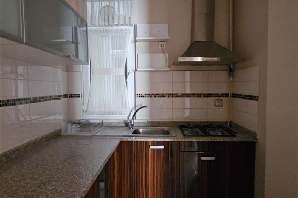 ŞİŞLİ KURTULUŞ KUYULUBAĞ SOKAK SATILIK 4+1 DAİRE