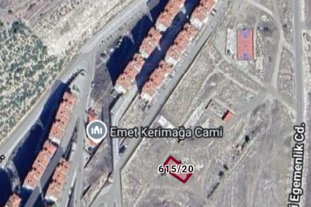 C21 BAL'DAN KÜTAHYA EMET ESENTEPE MAH.DE SATILIK 375 M2 ARSA
