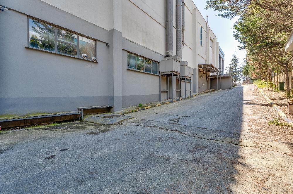 GEBZE OSB’DE 7000 M2 KİRALIK FABRİKA