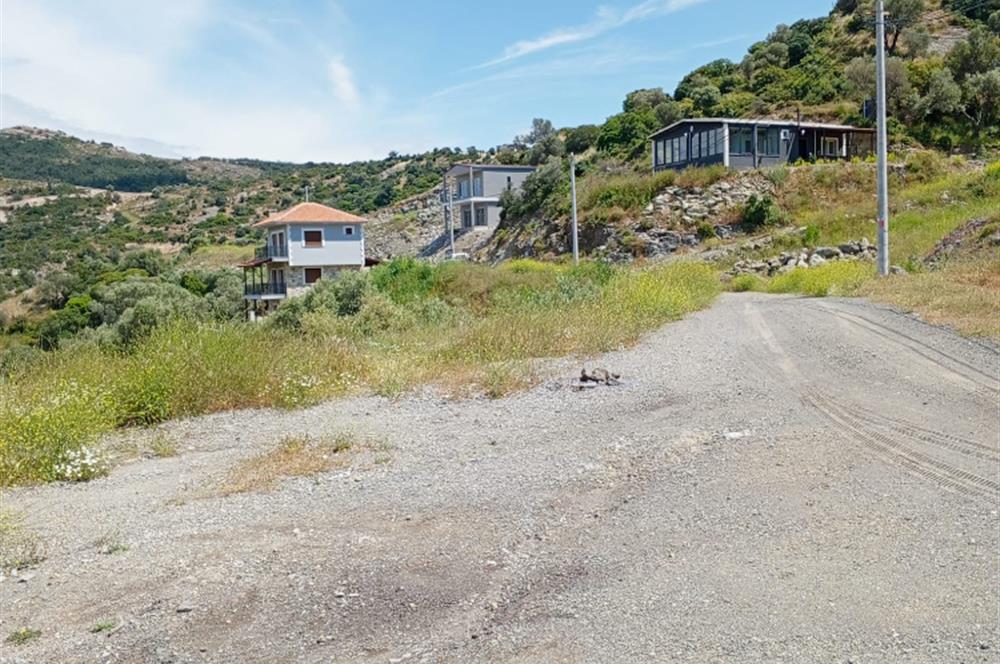 YENİ FOÇA SAZLICADA 15/30 İMARLI DENİZE YAKIN YATIRIMLIK ARSA