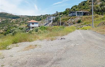 YENİ FOÇA SAZLICADA 15/30 İMARLI DENİZE YAKIN YATIRIMLIK ARSA