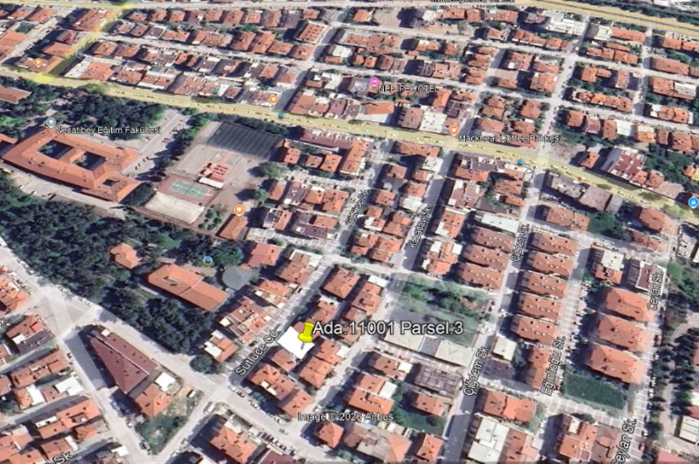 Century21 Bal'dan Altıeylül Sütlüce Mahallesinde Satılık Arsa