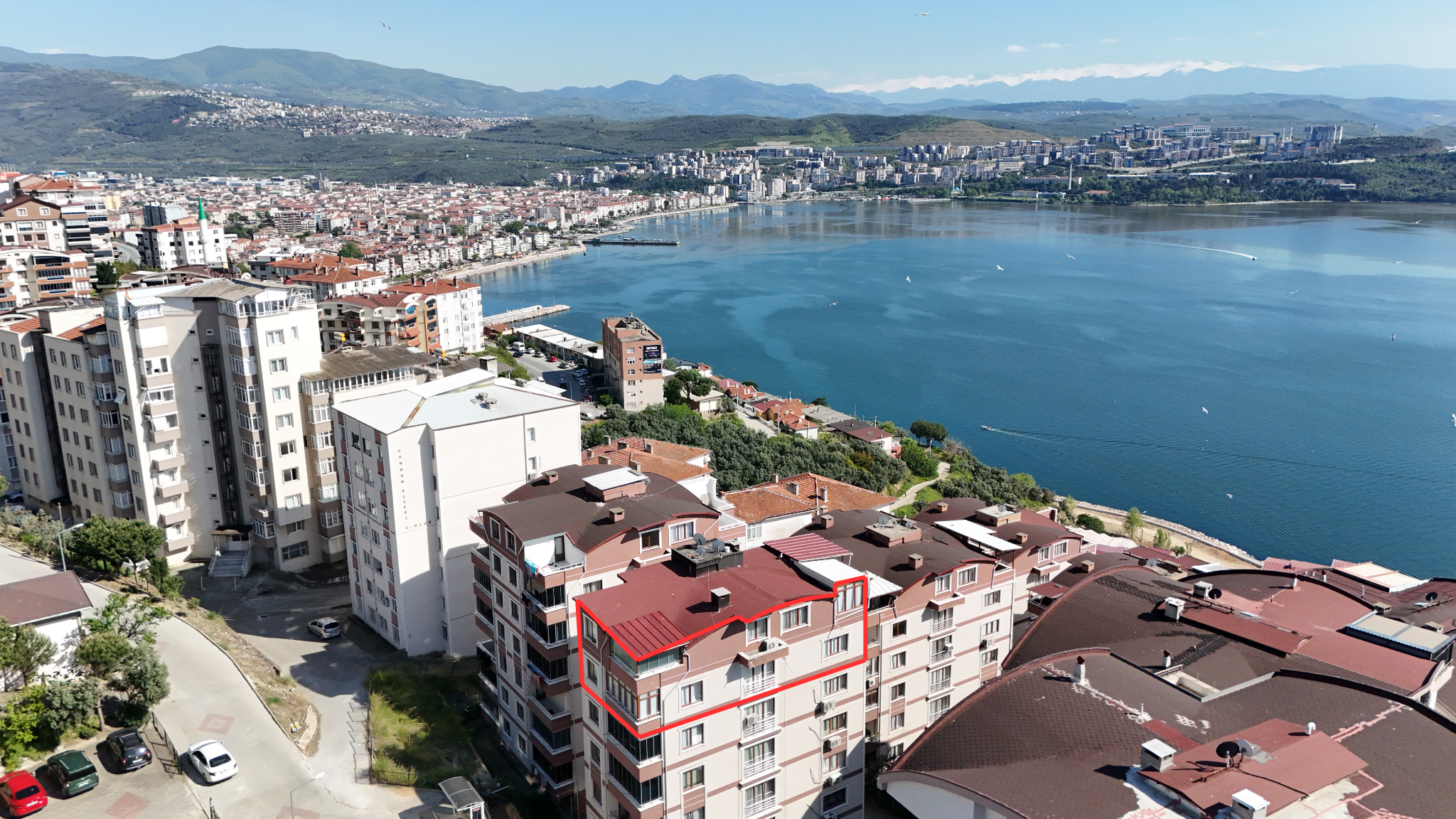 C21 Cius;İki Ayrı Daire Şeklinde Deniz Manzaralı Satılık Dubleks