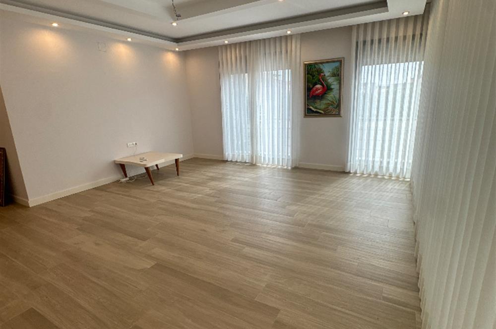 Bahar Evleri Sitesinde Lüks Daire