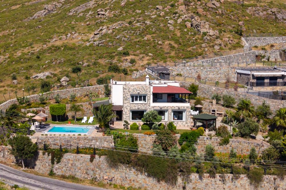 Bodrum Gümüşlük Deniz Manzaralı Tam Müstakil Özel Havuzlu 4+1 Villa
