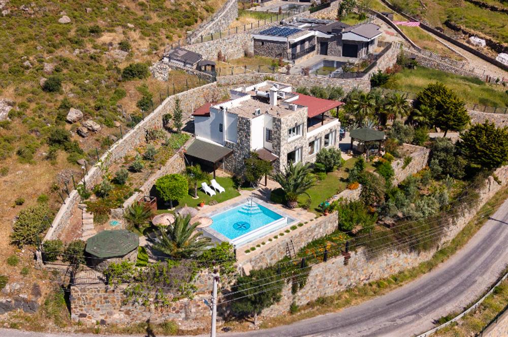 Bodrum Gümüşlük Deniz Manzaralı Tam Müstakil Özel Havuzlu 4+1 Villa