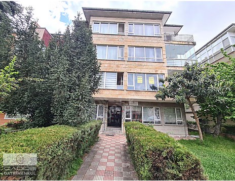 Nenehatun Caddesi Ön cephe 1.Kat Bağımsız Salon Cadde Üstü 3+1