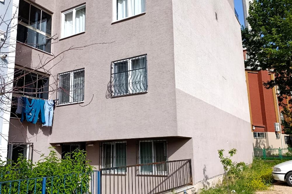C21 Cius;Ovaakça'da Cadde Üzerinde İki Cepheli 2+1 Satılık Daire