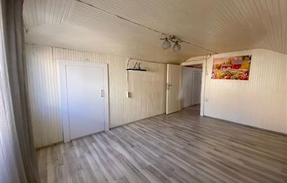 BAĞLARBAŞI MAHALLESİ'NDE 1+1 50m2 NET 5.KAT BALKONLU DAİRE