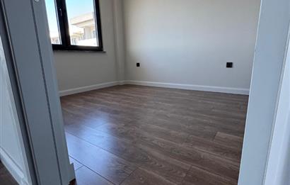 ÜNYE GÖLEVİ’DE DENİZ MANZARALI YATIRIMLIK 1+1 FIRSAT DAİRE!