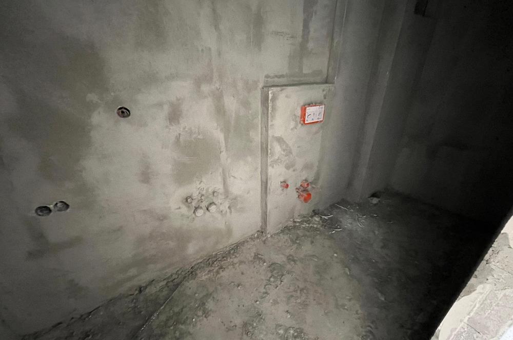 ALTINTEPE'NİN MERKEZİ ARAKAT,ÖN CEPHE,KÖŞE, AYRI MUTFAK, LÜX 2+1