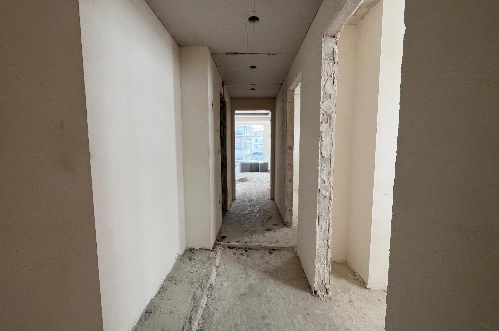 ALTINTEPE'NİN MERKEZİ ARAKAT,ÖN CEPHE,KÖŞE, AYRI MUTFAK, LÜX 2+1