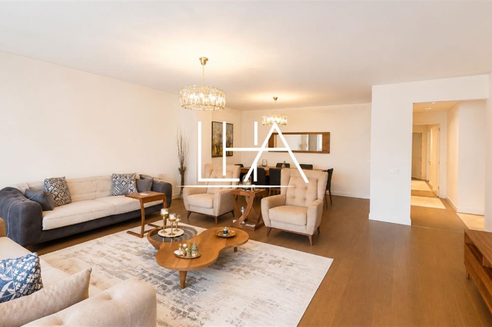 C21'DEN AYA GÖKTÜRK SİTESİ'NDE GENİŞ ARA KAT SATILIK 3+1 DAİRE