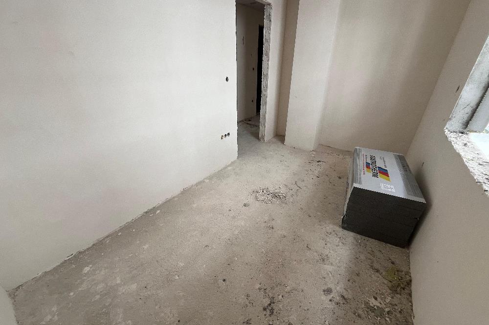ALTINTEPE'NİN MERKEZİ ARAKAT,ÖN CEPHE,KÖŞE, AYRI MUTFAK, LÜX 2+1