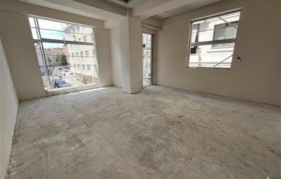 ALTINTEPE'NİN MERKEZİ ARAKAT,ÖN CEPHE,KÖŞE, AYRI MUTFAK, LÜX 2+1