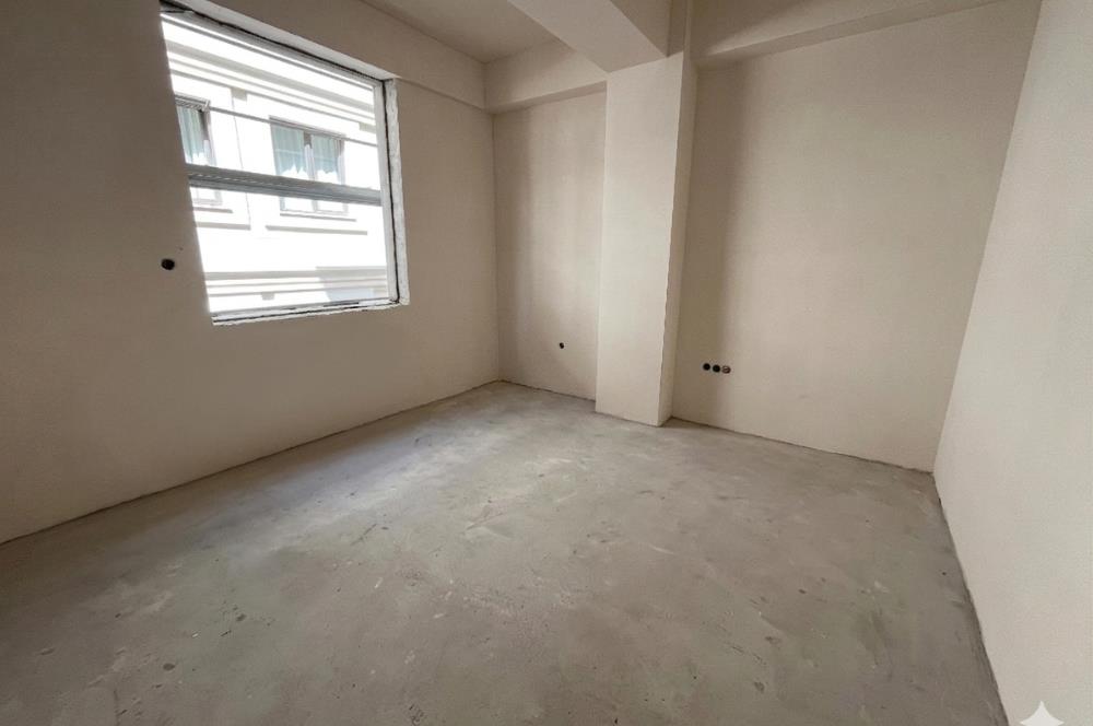 ALTINTEPE'NİN MERKEZİ ARAKAT,ÖN CEPHE,KÖŞE, AYRI MUTFAK, LÜX 2+1