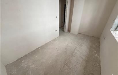 ALTINTEPE'NİN MERKEZİ ARAKAT,ÖN CEPHE,KÖŞE, AYRI MUTFAK, LÜX 2+1