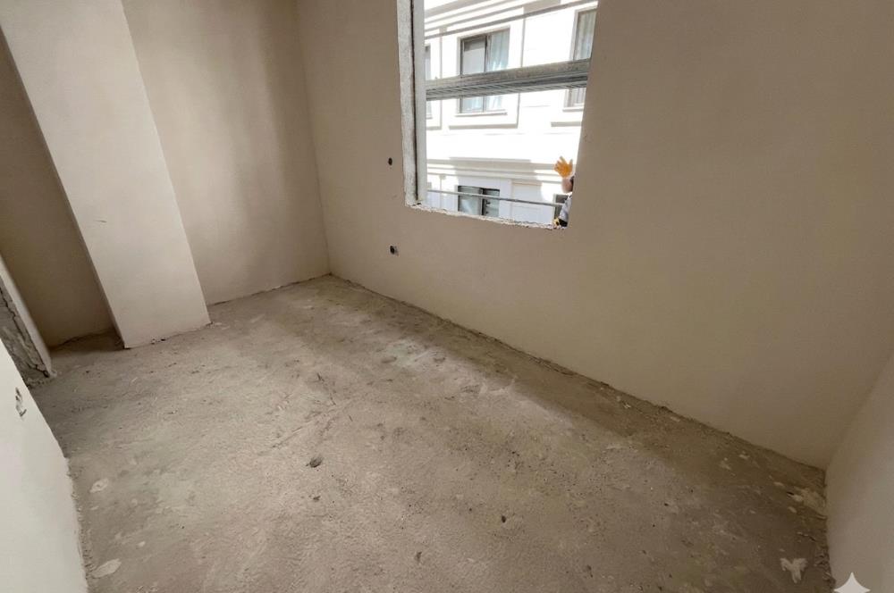 ALTINTEPE'NİN MERKEZİ ARAKAT,ÖN CEPHE,KÖŞE, AYRI MUTFAK, LÜX 2+1