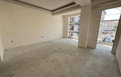 ALTINTEPE'NİN MERKEZİ ARAKAT,ÖN CEPHE,KÖŞE, AYRI MUTFAK, LÜX 2+1