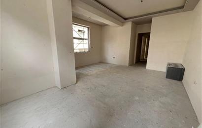 ALTINTEPE'NİN MERKEZİ ARAKAT,ÖN CEPHE,KÖŞE, AYRI MUTFAK, LÜX 2+1