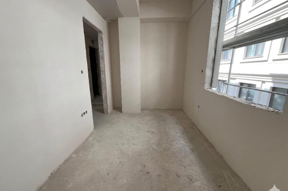 ALTINTEPE'NİN MERKEZİ ARAKAT,ÖN CEPHE,KÖŞE, AYRI MUTFAK, LÜX 2+1